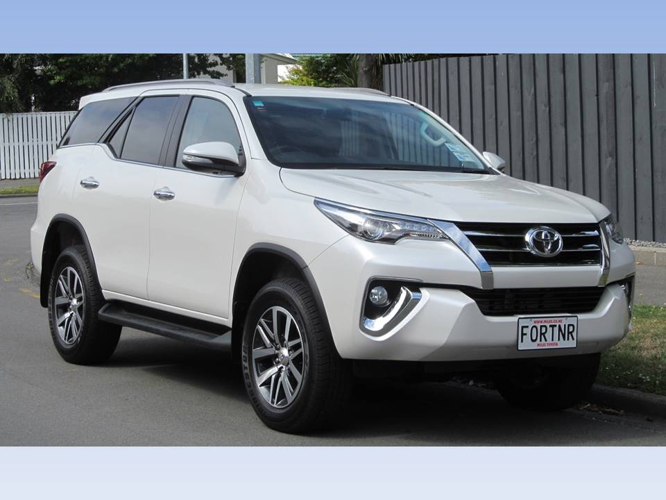 FORTUNER TOYOTA FRONT RIGHT